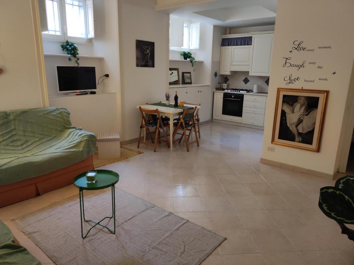 House For Families And Friends * Rom